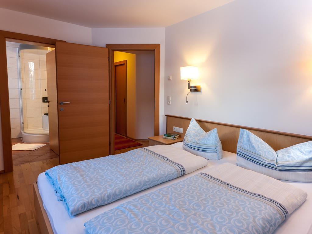 Haus Sebastian Apartman Lech am Arlberg Szoba fotó